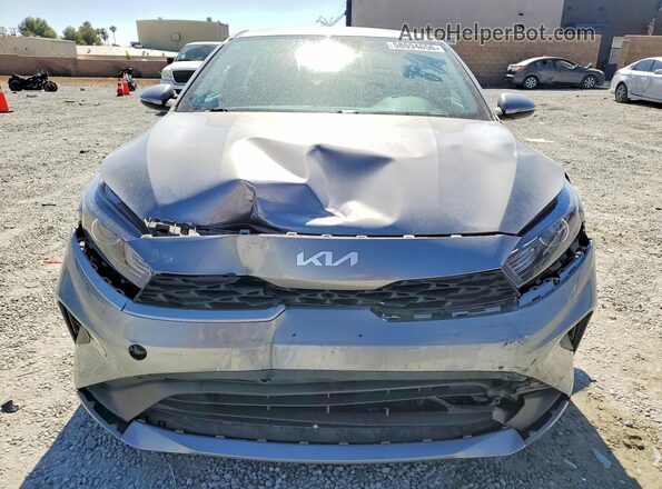 3KPF24AD8RE800983 2024 KIA FORTE Charcoal Widok z przodu