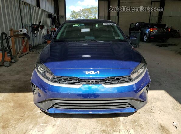 3KPF24AD8RE821655 2024 KIA FORTE Blue Widok z przodu