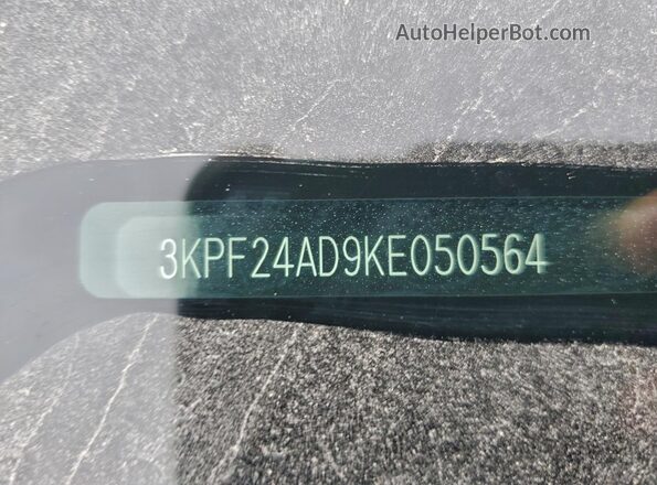3KPF24AD9KE050564 2019 KIA FORTE Silver Вид підкапотного простору