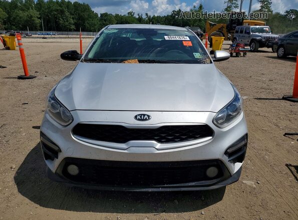 3KPF24AD9LE255092 2020 KIA FORTE Серебряный Вид спереди