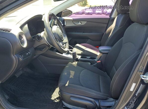 3KPF24AD9LE256372 2020 KIA FORTE Угольный Вид салона спереди