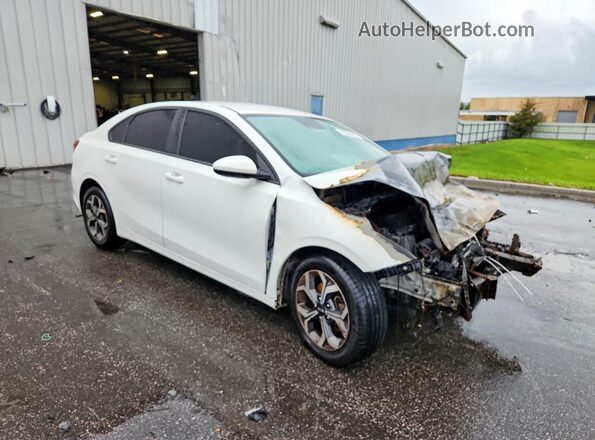 3KPF24AD9ME262738 2021 KIA FORTE White Przód prawy