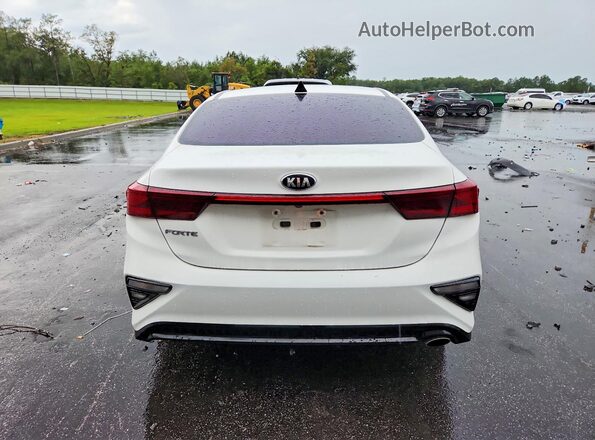 3KPF24AD9ME262738 2021 KIA FORTE White Widok z tyłu