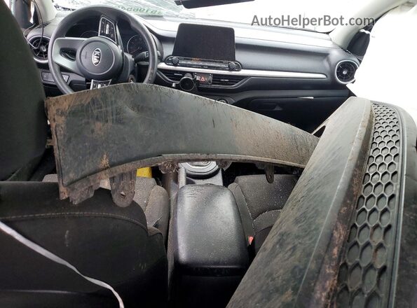 3KPF24AD9ME323697 2021 KIA FORTE White Dashboard view