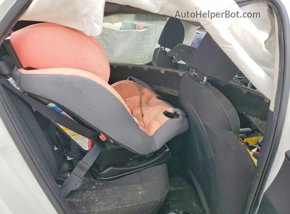 3KPF24AD9ME323697 2021 KIA FORTE White Rear seats view