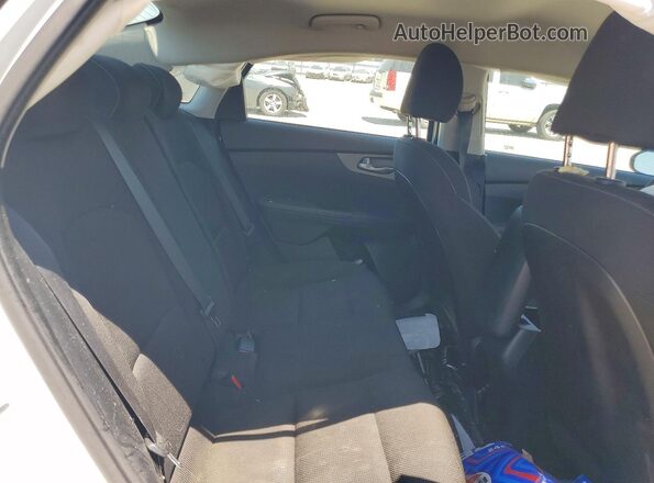 3KPF24AD9ME349622 2021 KIA FORTE Белый Вид задних сидений