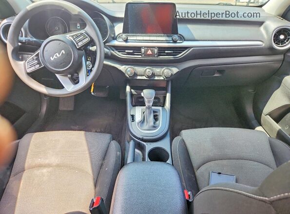 3KPF24AD9PE615273 2023 KIA FORTE Gray Dashboard view