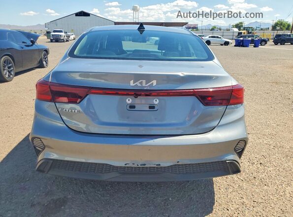 3KPF24AD9PE650699 2023 KIA FORTE Gray უკანა ხედი