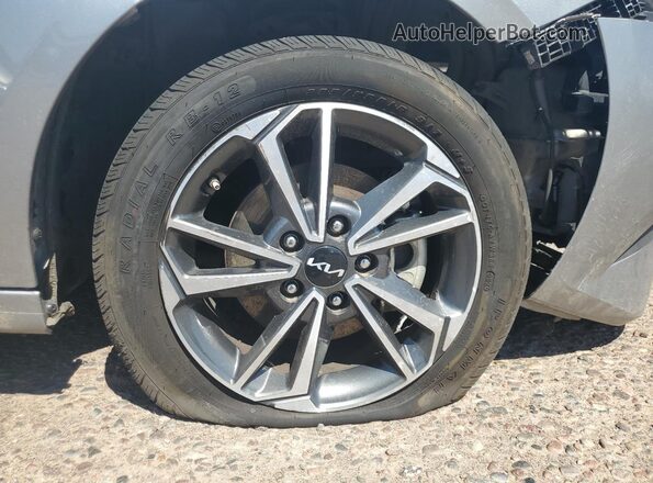 3KPF24AD9PE650699 2023 KIA FORTE Gray 