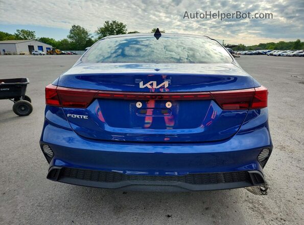 3KPF24AD9PE661802 2023 KIA FORTE Blue Rear view