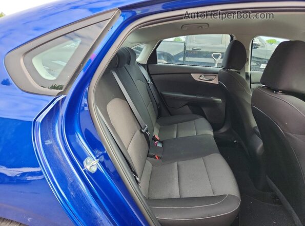 3KPF24AD9PE661802 2023 KIA FORTE Blue Rear seats view
