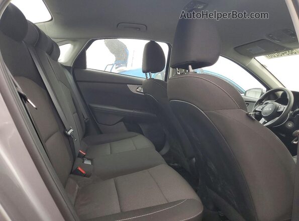 3KPF24AD9PE683069 2023 KIA FORTE Gray უკანა სავარძლების ხედი