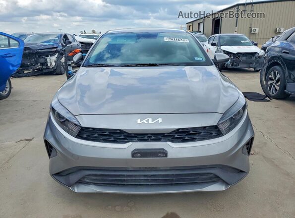 3KPF24AD9PE691575 2023 KIA FORTE Silver Vista frontal