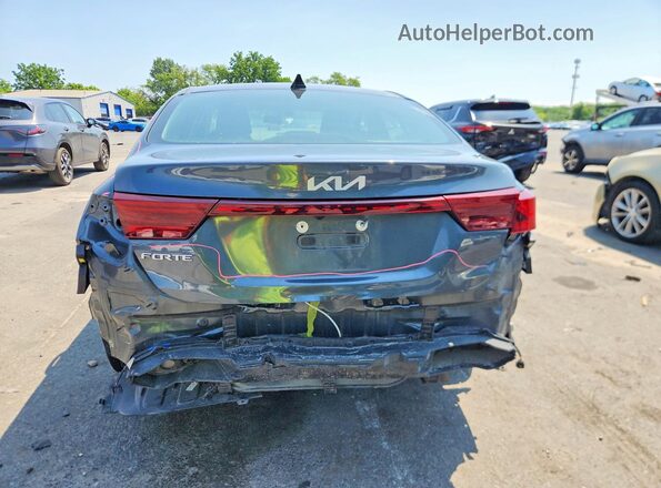 3KPF24AD9RE706434 2024 KIA FORTE Gray Rear view