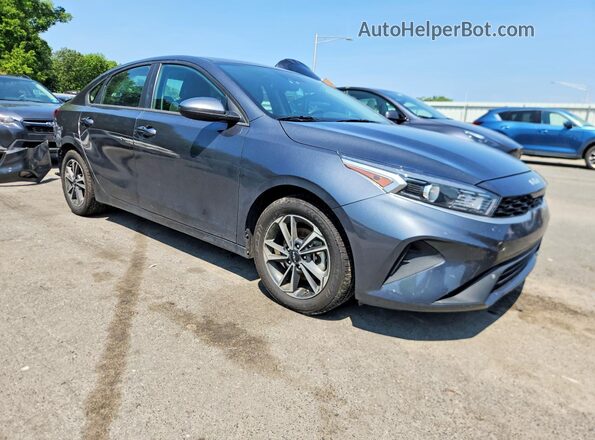3KPF24AD9RE706434 2024 KIA FORTE Gray Front right