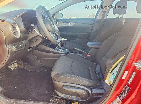 3KPF24ADXME263896 2021 KIA FORTE Red წინა სალონის ხედი