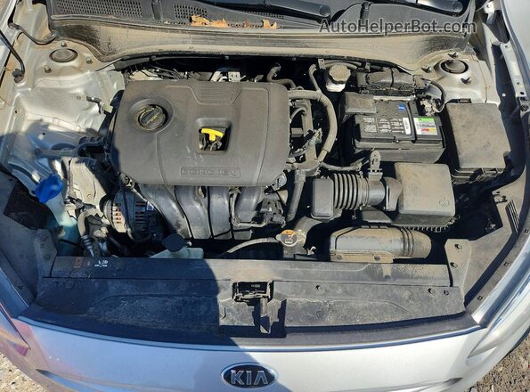 3KPF24ADXME331744 2021 KIA FORTE Серебряный Вид задней части салона