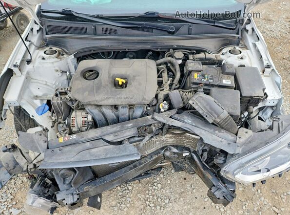 3KPF24ADXME340279 2021 KIA FORTE Белый Вид задней части салона