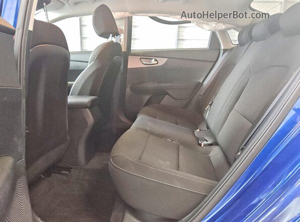 3KPF24ADXME347717 2021 KIA FORTE Blue უკანა სავარძლების ხედი
