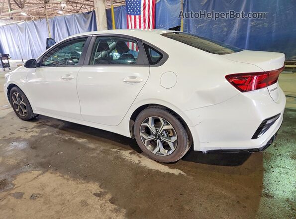 3KPF24ADXME368339 2021 KIA FORTE White Trasero izquierdo