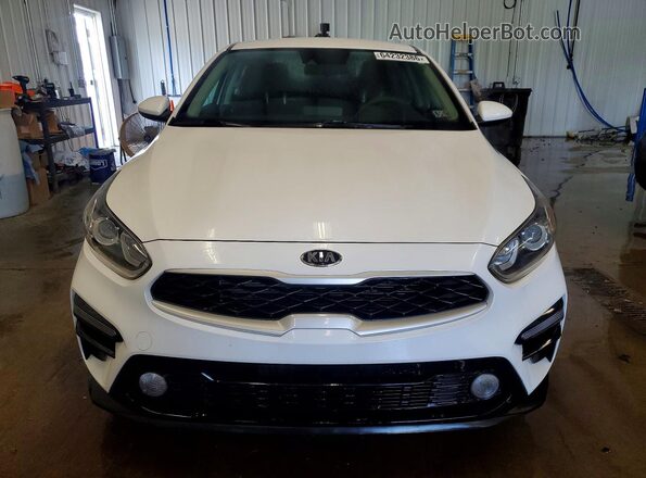 3KPF24ADXME386372 2021 KIA FORTE Белый Вид спереди