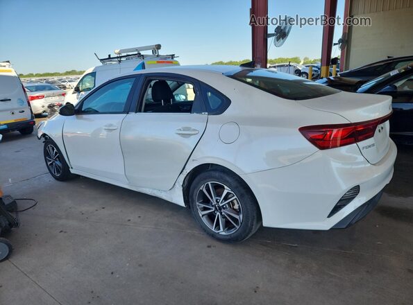 3KPF24ADXNE425513 2022 KIA FORTE White 