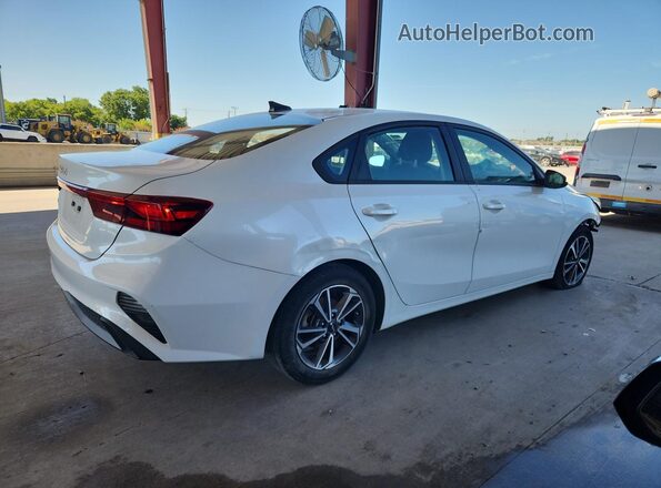 3KPF24ADXNE425513 2022 KIA FORTE White 