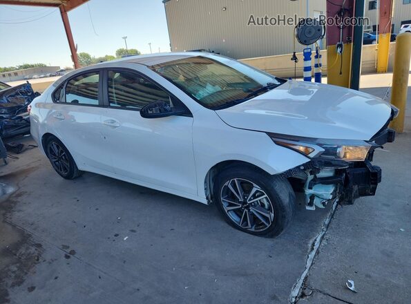 3KPF24ADXNE425513 2022 KIA FORTE White 