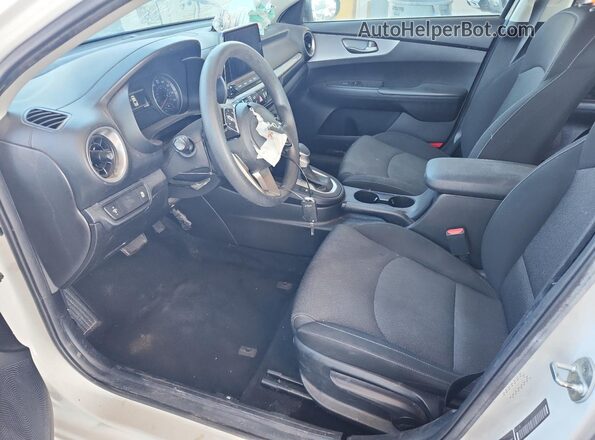 3KPF24ADXNE425513 2022 KIA FORTE White 