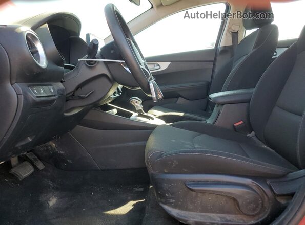 3KPF24ADXNE483086 2022 KIA FORTE Красный Вид салона спереди