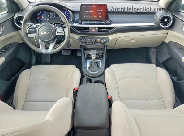 3KPF24ADXPE513142 2023 KIA FORTE Gray Vista del salpicadero