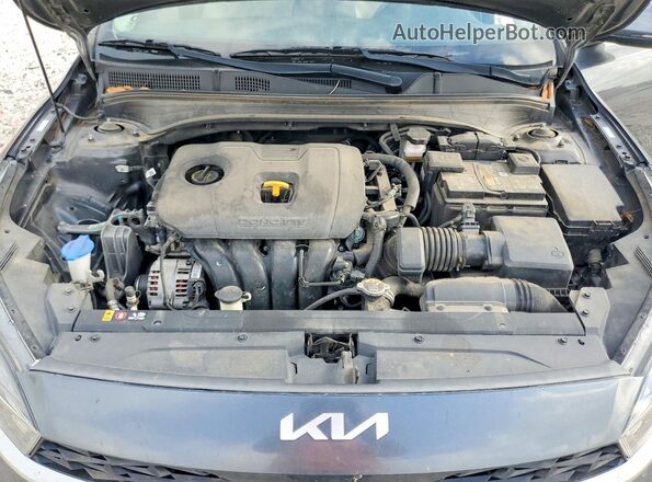 3KPF24ADXPE513142 2023 KIA FORTE Gray Vista interior trasera