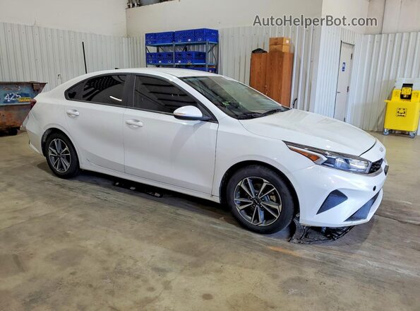 3KPF24ADXPE586169 2023 KIA FORTE White Առջևի աջ