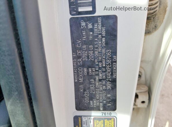 3KPF24ADXPE587063 2023 KIA FORTE White Engine compartment view
