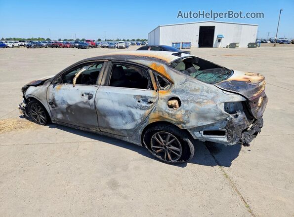3KPF24ADXPE623107 2023 KIA FORTE White Tył lewy