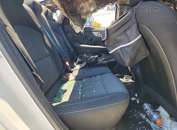 3KPF24ADXPE623107 2023 KIA FORTE White Widok tylnych siedzeń