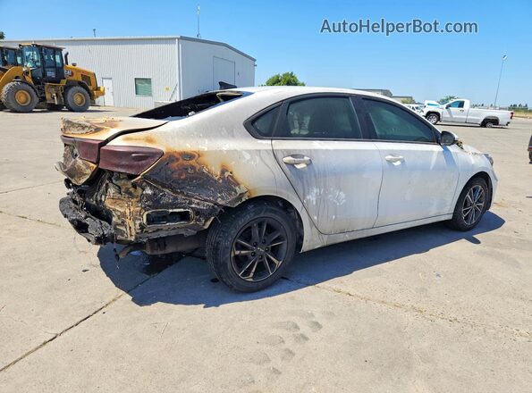 3KPF24ADXPE623107 2023 KIA FORTE White Tył prawy