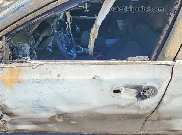 3KPF24ADXPE623107 2023 KIA FORTE White Widok wnętrza z przodu