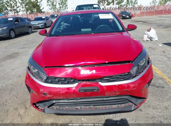 3KPF24ADXRE790263 2024 KIA FORTE Red Vista del cuadro de instrumentos