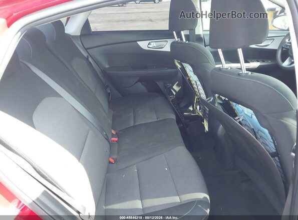 3KPF24ADXRE790263 2024 KIA FORTE Red Vista de la etiqueta del VIN