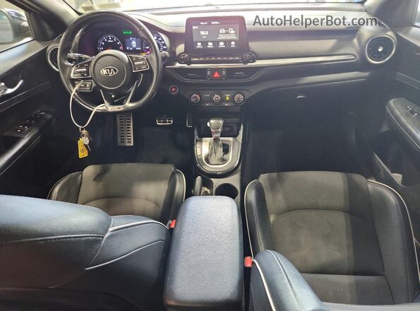 3KPF34AD0ME382943 2021 KIA FORTE Gray Widok deski rozdzielczej