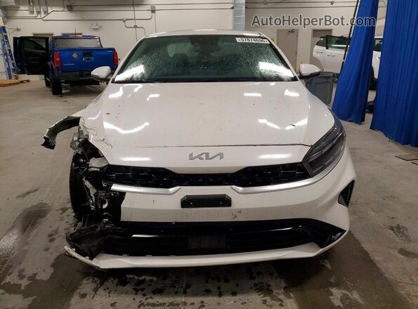3KPF34AD0NE457450 2022 KIA FORTE White Vista frontal