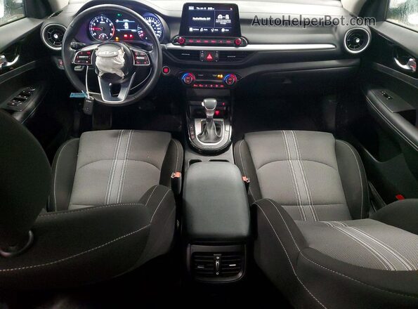 3KPF34AD0NE457450 2022 KIA FORTE White Vista del salpicadero