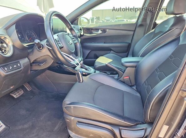 3KPF34AD1ME317664 2021 KIA FORTE Gray წინა სალონის ხედი