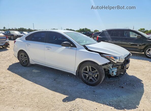 3KPF34AD1ME394468 2021 KIA FORTE White Front right