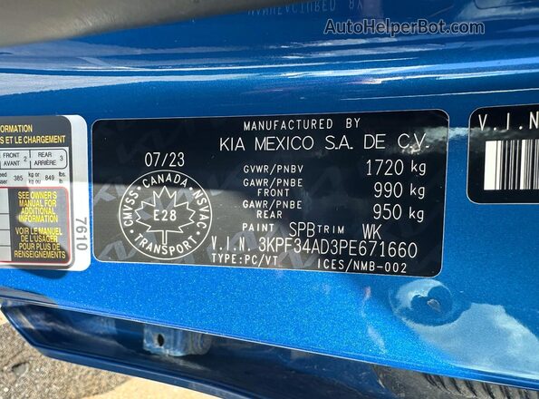 3KPF34AD3PE671660 2023 KIA FORTE Blue ხელსაწყოთა პანელის ხედი