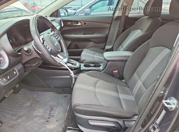 3KPF34AD3RE746201 2024 KIA FORTE Gray წინა სალონის ხედი