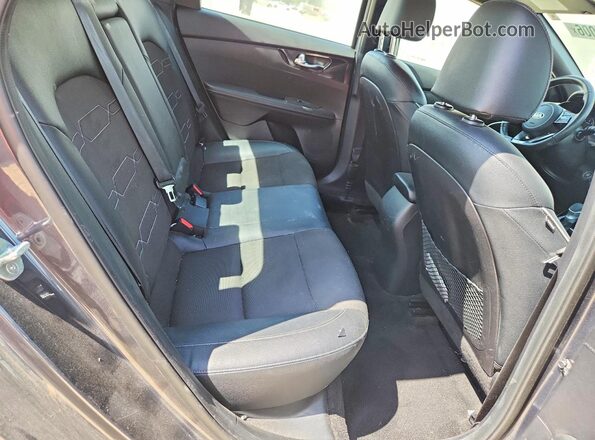 3KPF34AD4ME292520 2021 KIA FORTE Gray Вид задніх сидінь
