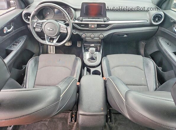 3KPF34AD5LE250761 2020 KIA FORTE Black Widok deski rozdzielczej