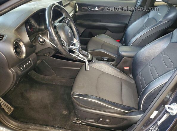 3KPF34AD5ME309695 2021 KIA FORTE Gray Front interior view